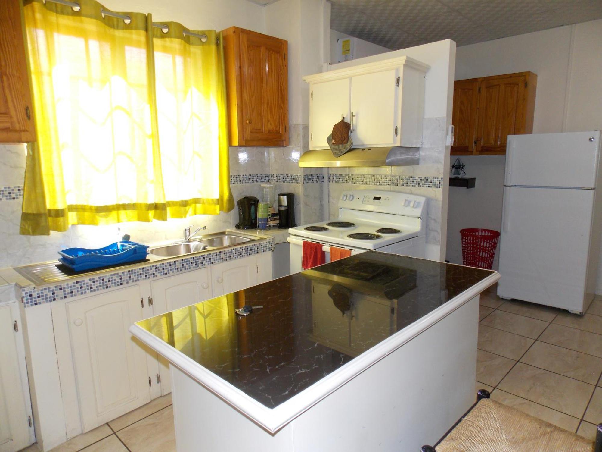 Stewart Apt- Trincity, Airport, Washer, Dryer, Office, Cable , Wifi 객실 사진