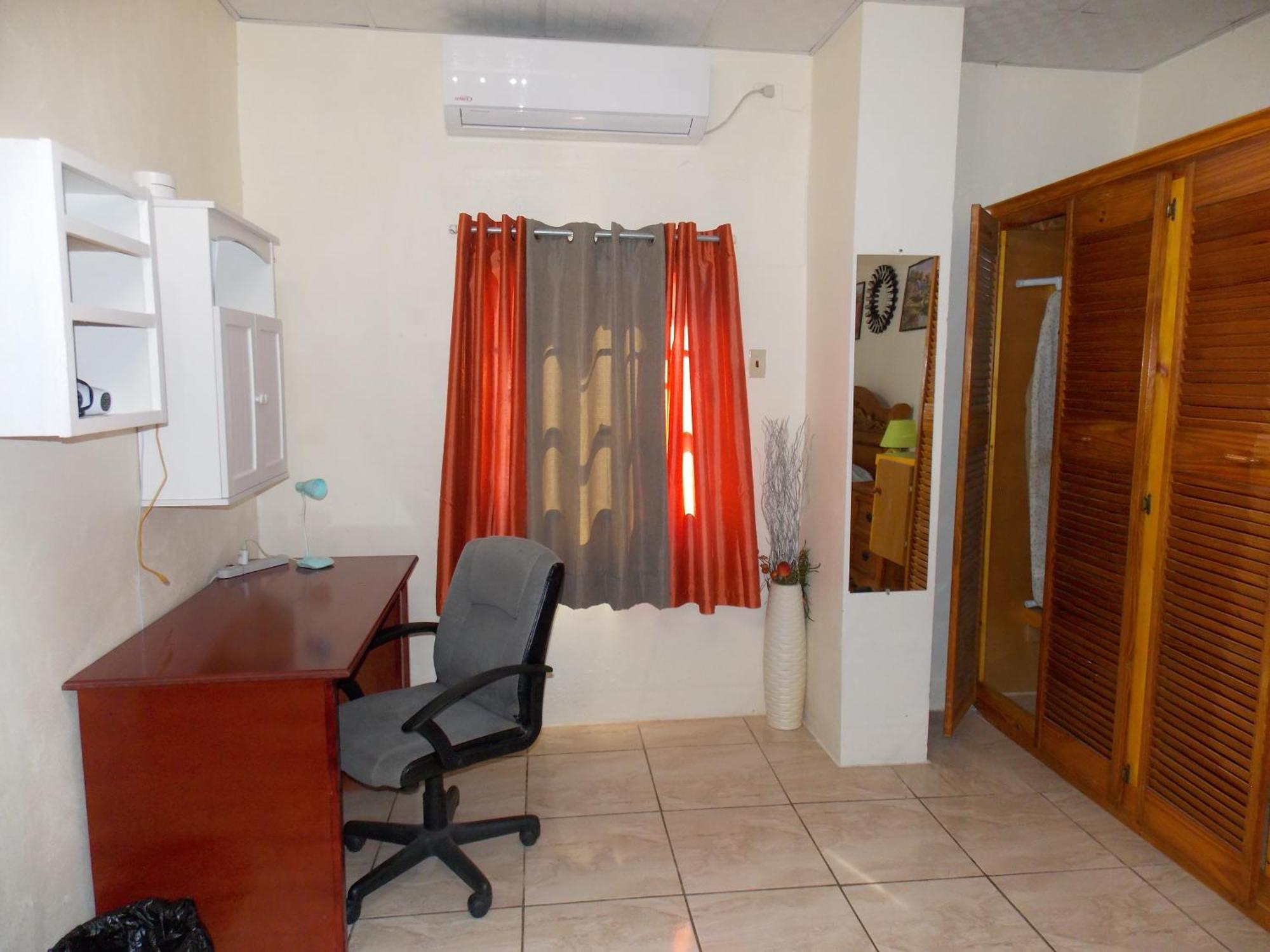 Stewart Apt- Trincity, Airport, Washer, Dryer, Office, Cable , Wifi 외부 사진
