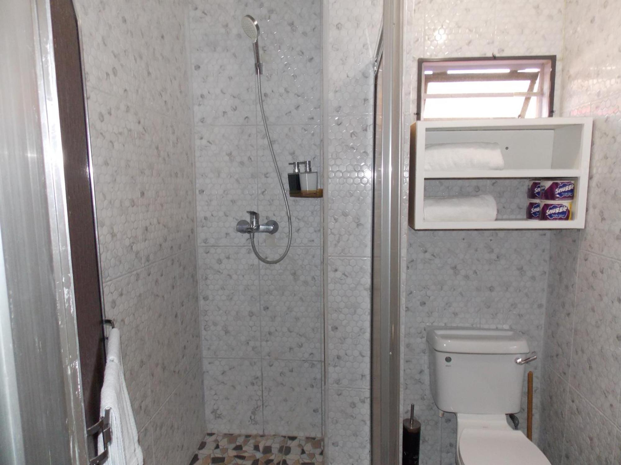 Stewart Apt- Trincity, Airport, Washer, Dryer, Office, Cable , Wifi 외부 사진