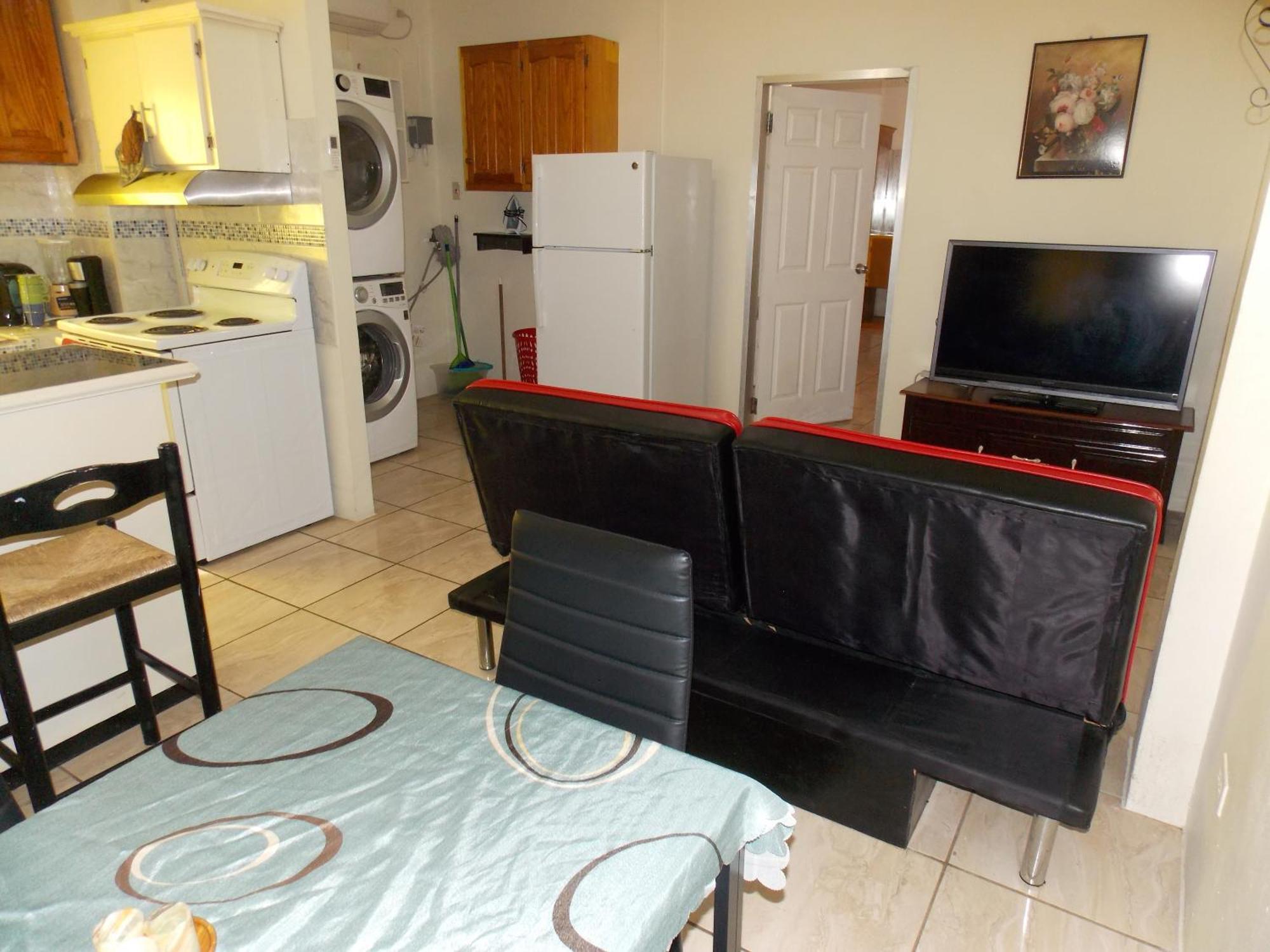 Stewart Apt- Trincity, Airport, Washer, Dryer, Office, Cable , Wifi 외부 사진
